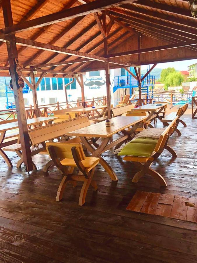 Mustaciosul Dunarii Hotel Ieşelniţa Екстериор снимка