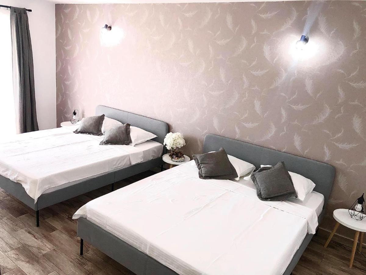 Mustaciosul Dunarii Hotel Ieşelniţa Екстериор снимка