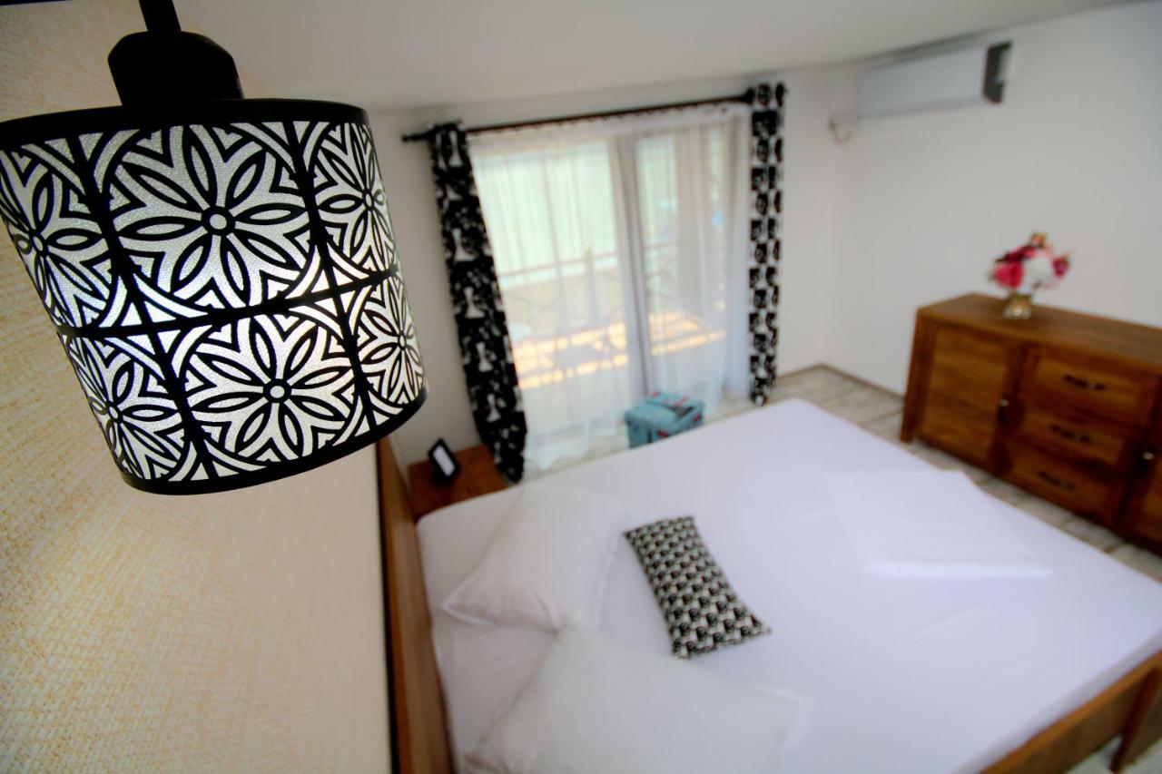 Mustaciosul Dunarii Hotel Ieşelniţa Екстериор снимка