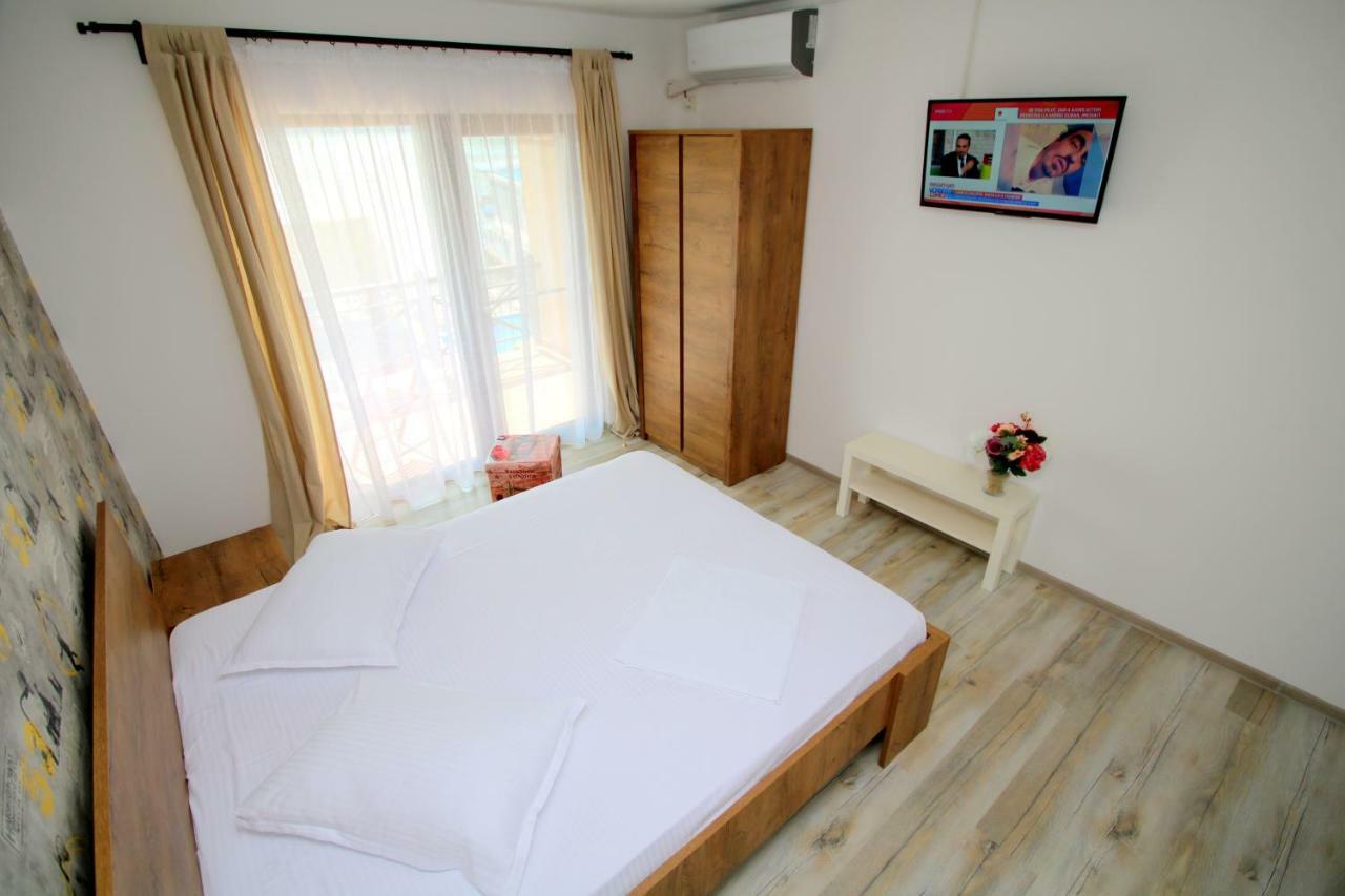 Mustaciosul Dunarii Hotel Ieşelniţa Екстериор снимка