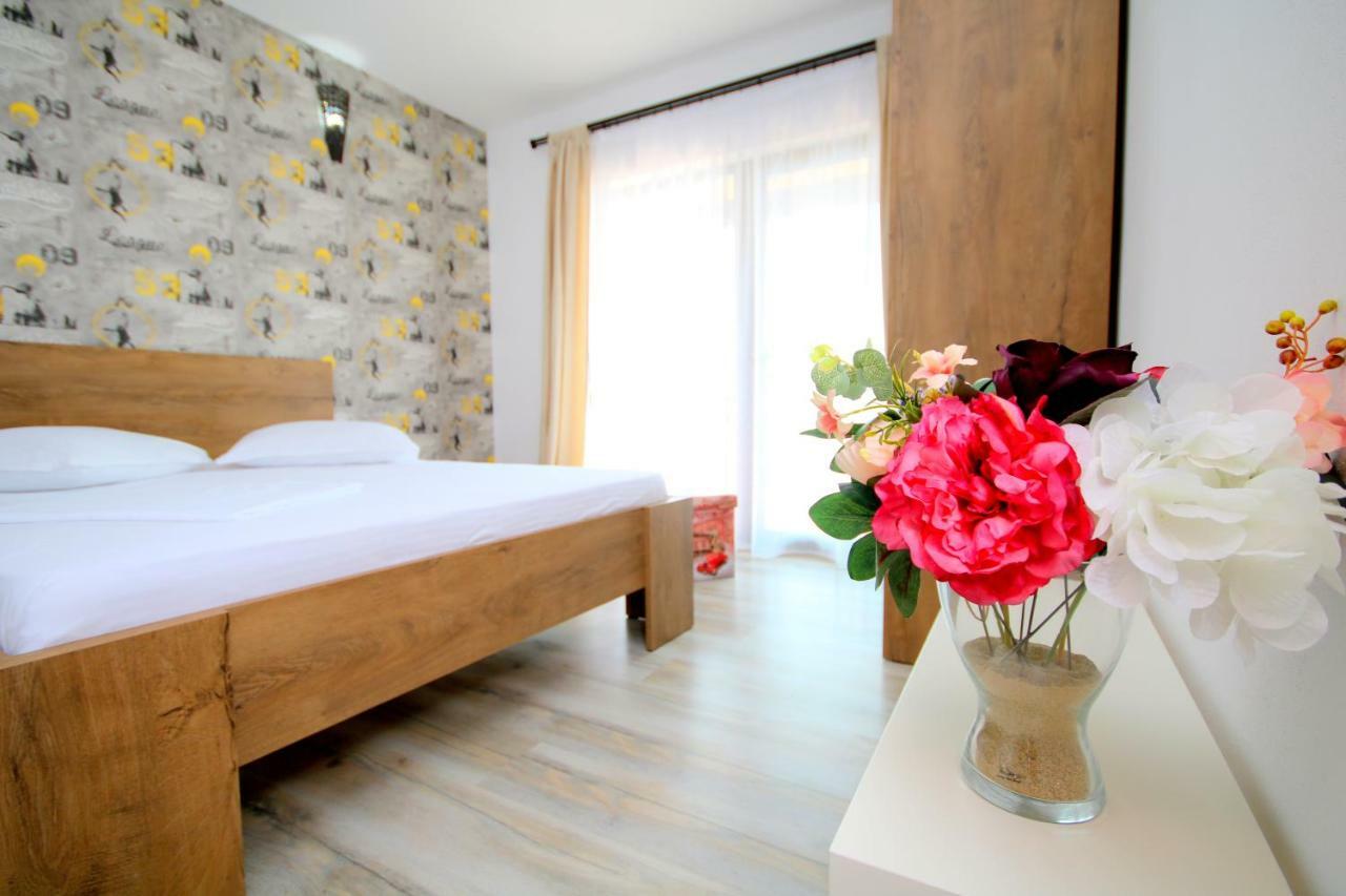 Mustaciosul Dunarii Hotel Ieşelniţa Екстериор снимка